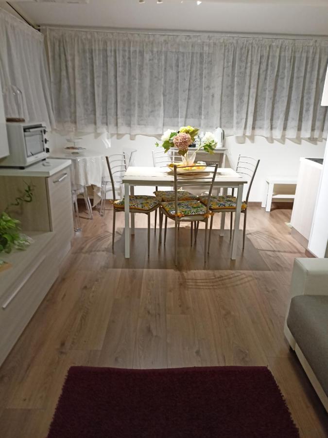 La Petite Maison آتْشّي كاستيلّو المظهر الخارجي الصورة