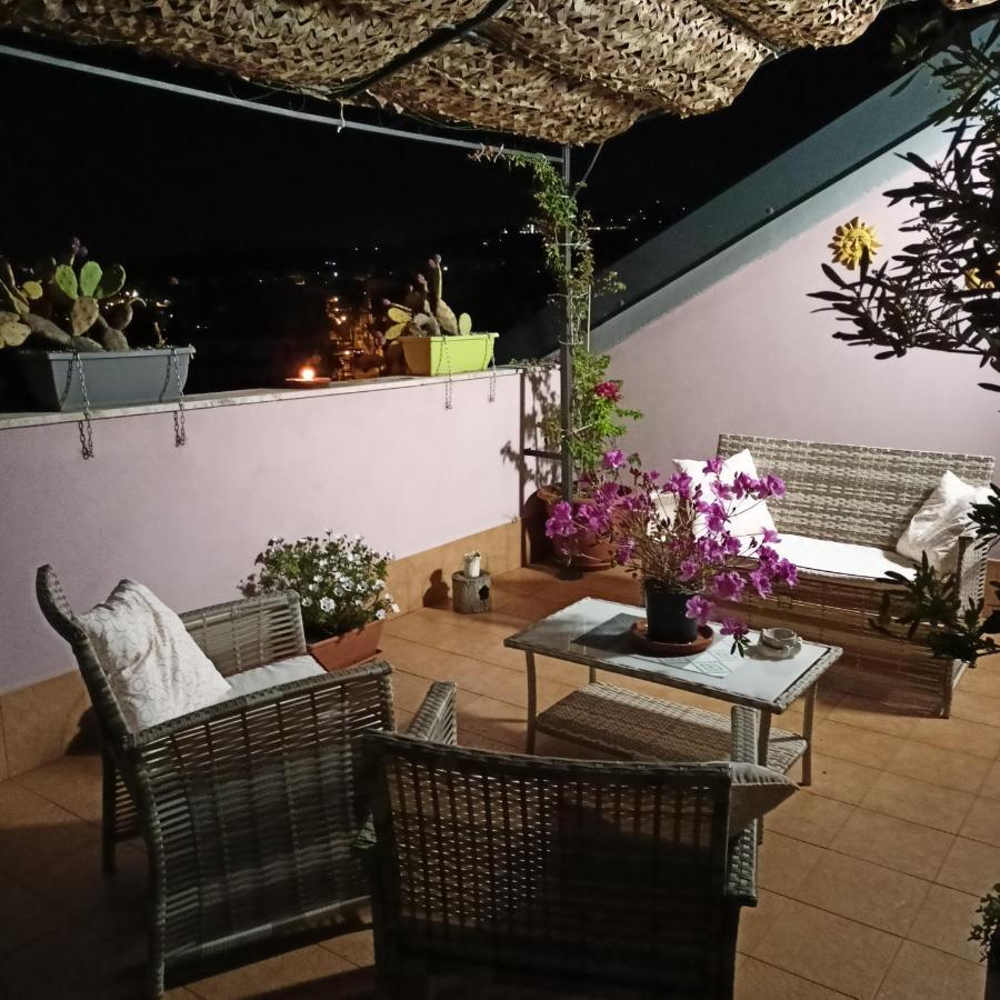 La Petite Maison آتْشّي كاستيلّو المظهر الخارجي الصورة