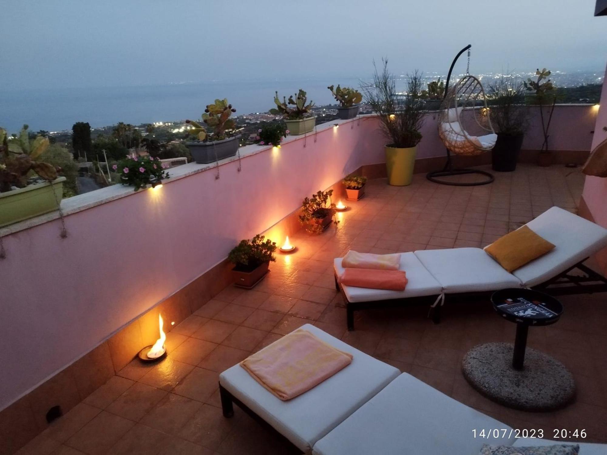 La Petite Maison آتْشّي كاستيلّو المظهر الخارجي الصورة