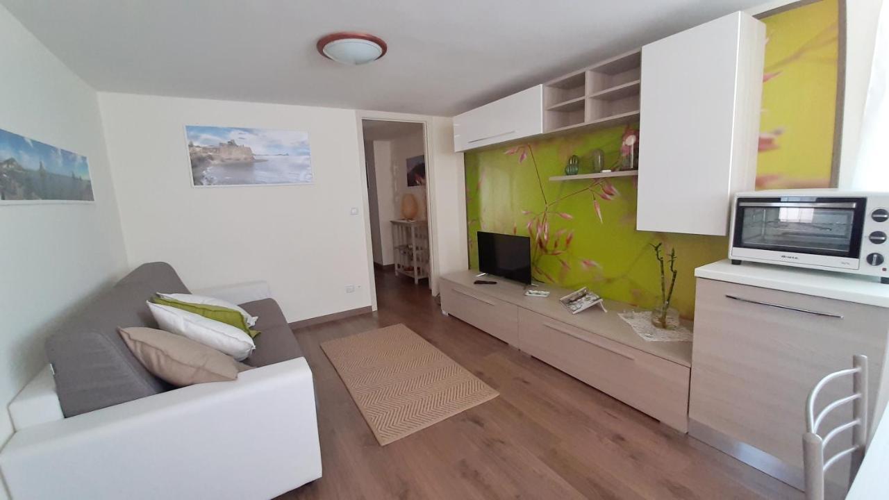 La Petite Maison آتْشّي كاستيلّو المظهر الخارجي الصورة